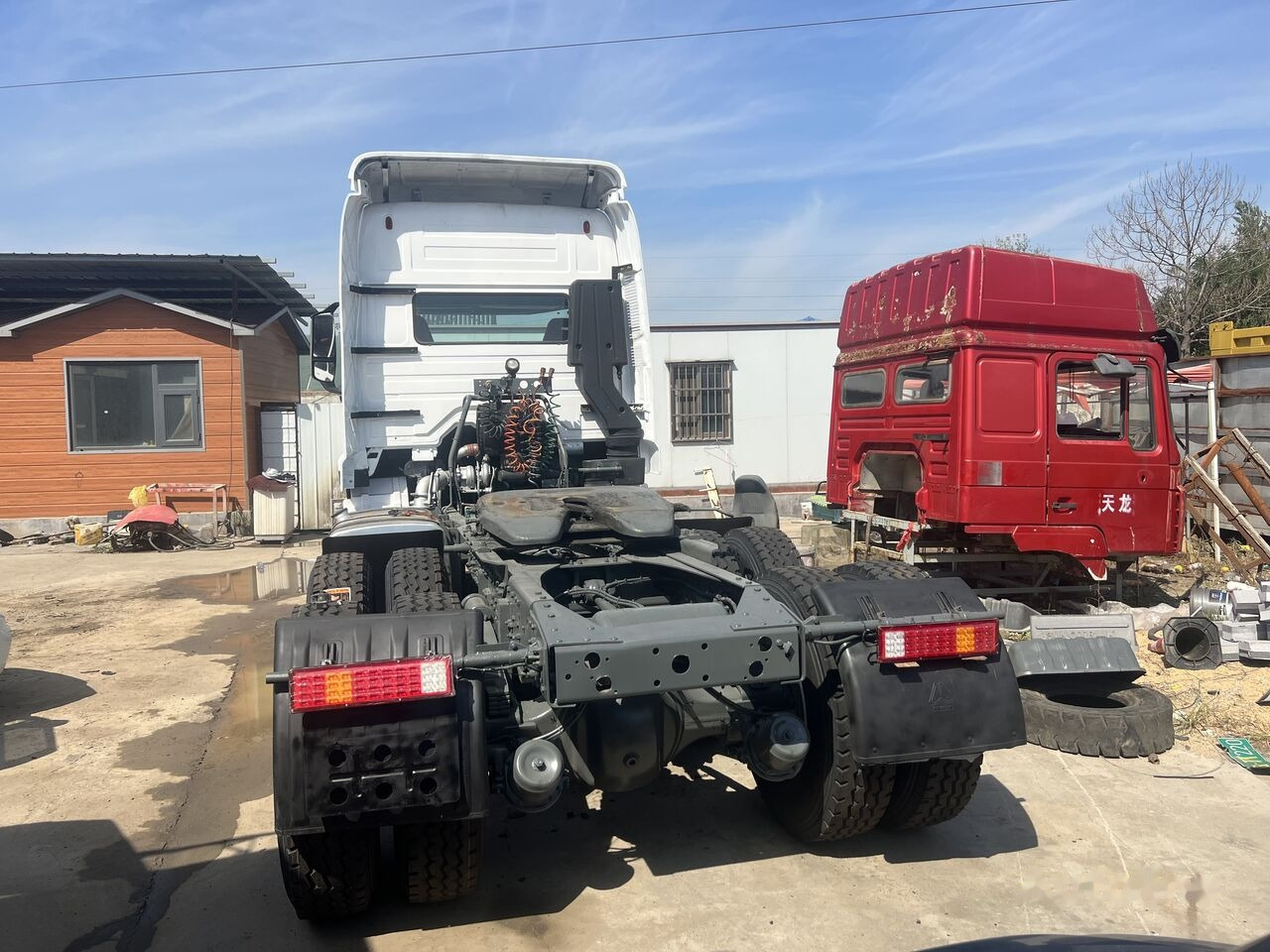 Howo 6x4 - Tahač: obrázek 3 Howo 6x4 - Tahač: obrázek 3