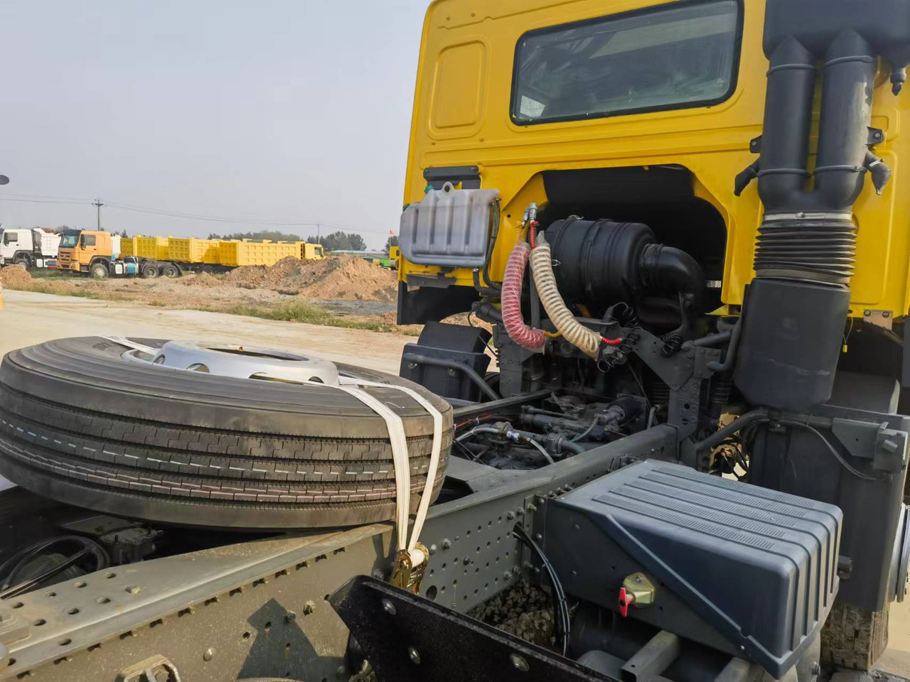 Tahač Sinotruk HOWO 371 Tractor: obrázek 8