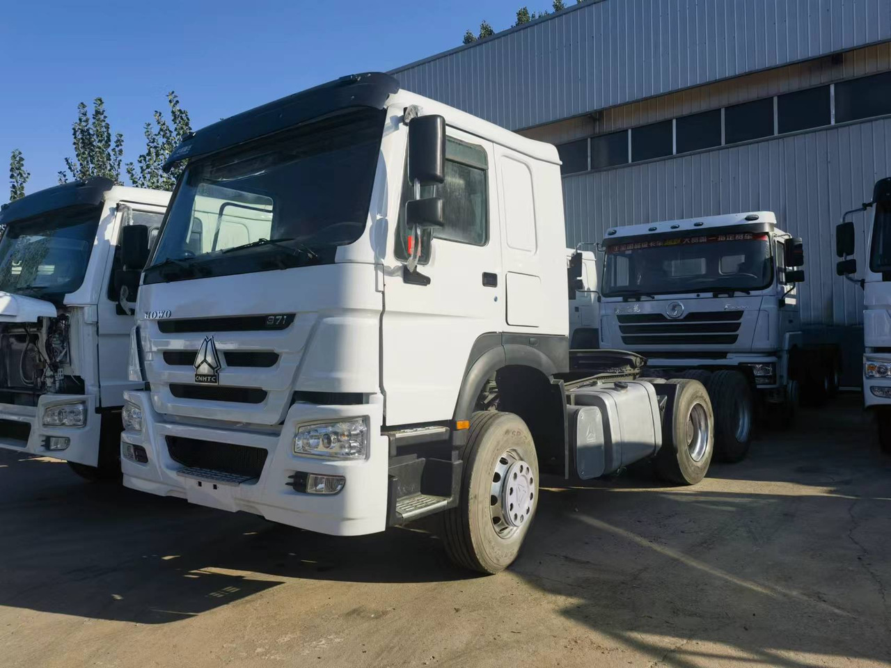 Sinotruk HOWO 371 Tractor - Tahač: obrázek 1 Sinotruk HOWO 371 Tractor - Tahač: obrázek 1