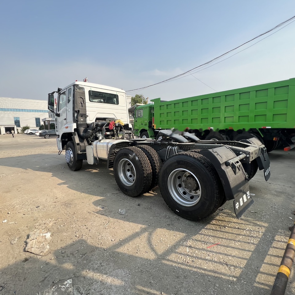 Sinotruk HOWO 6*4 Tractor - Tahač: obrázek 4 Sinotruk HOWO 6*4 Tractor - Tahač: obrázek 4