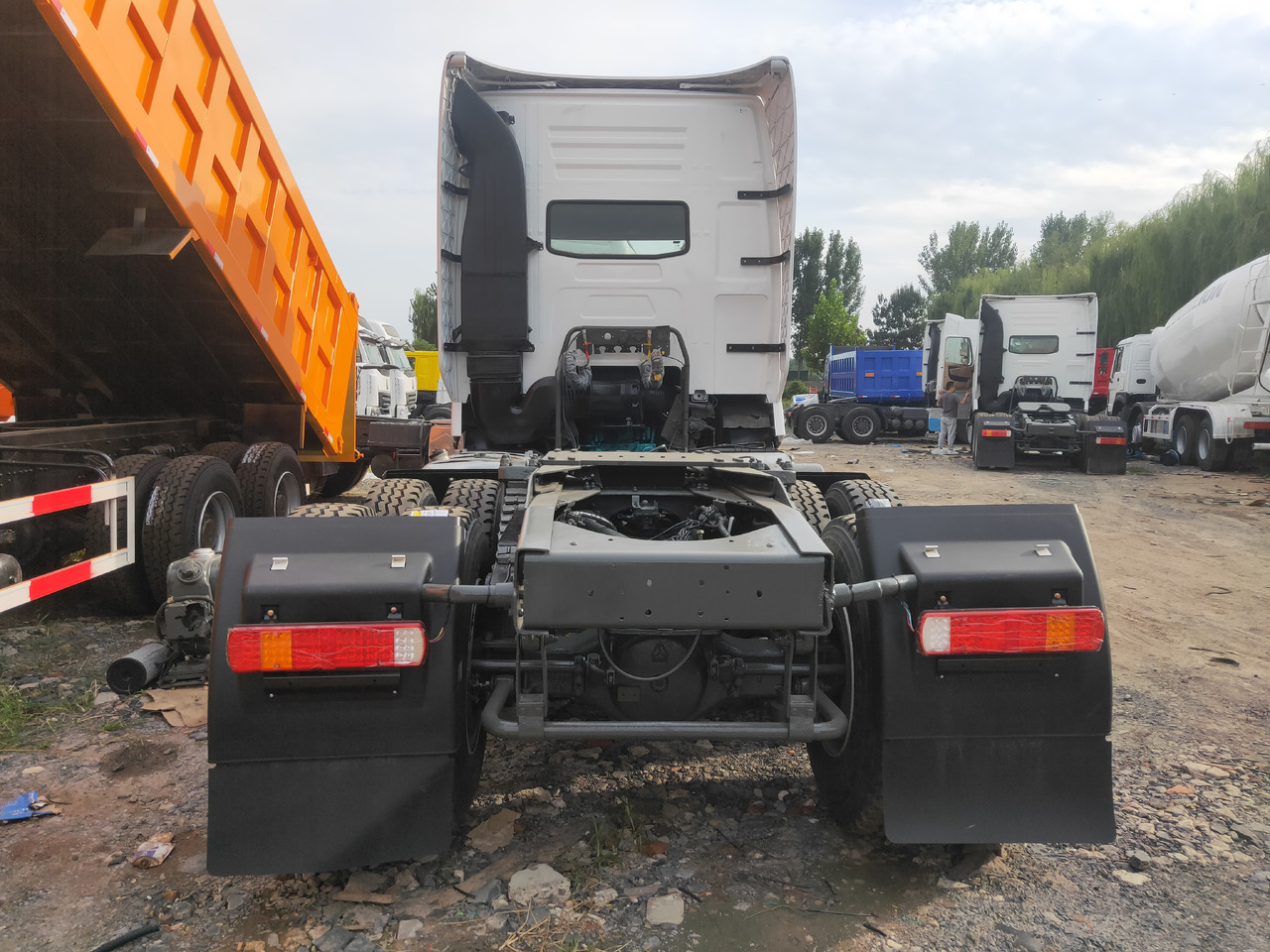 Tahač Sinotruk HOWO A7 6*4 Tractor: obrázek 10