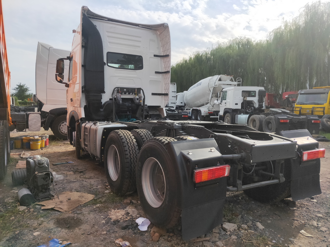Tahač Sinotruk HOWO A7 6*4 Tractor: obrázek 7