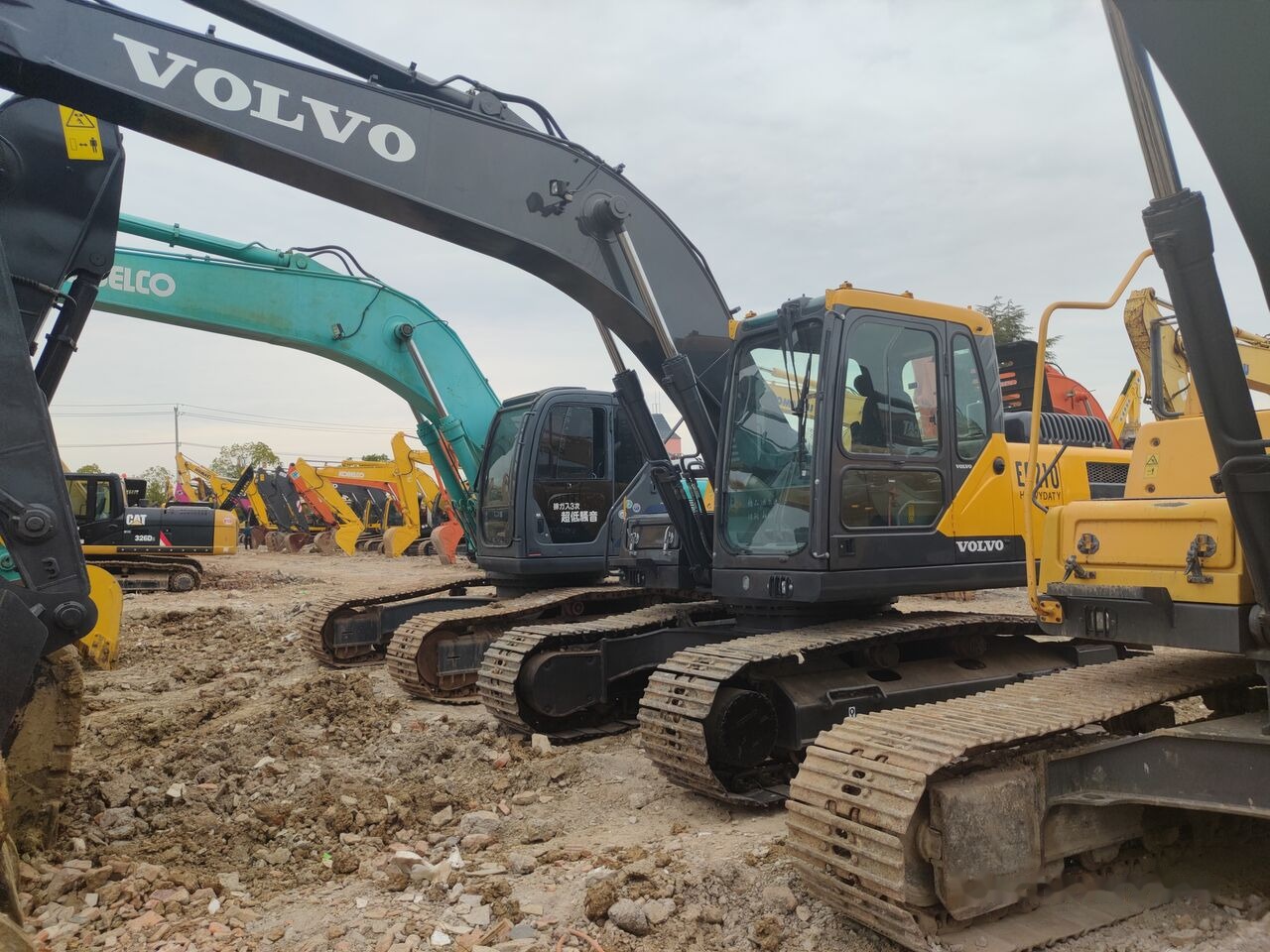 Volvo EC210B - Pásové rýpadlo: obrázek 1 Volvo EC210B - Pásové rýpadlo: obrázek 1