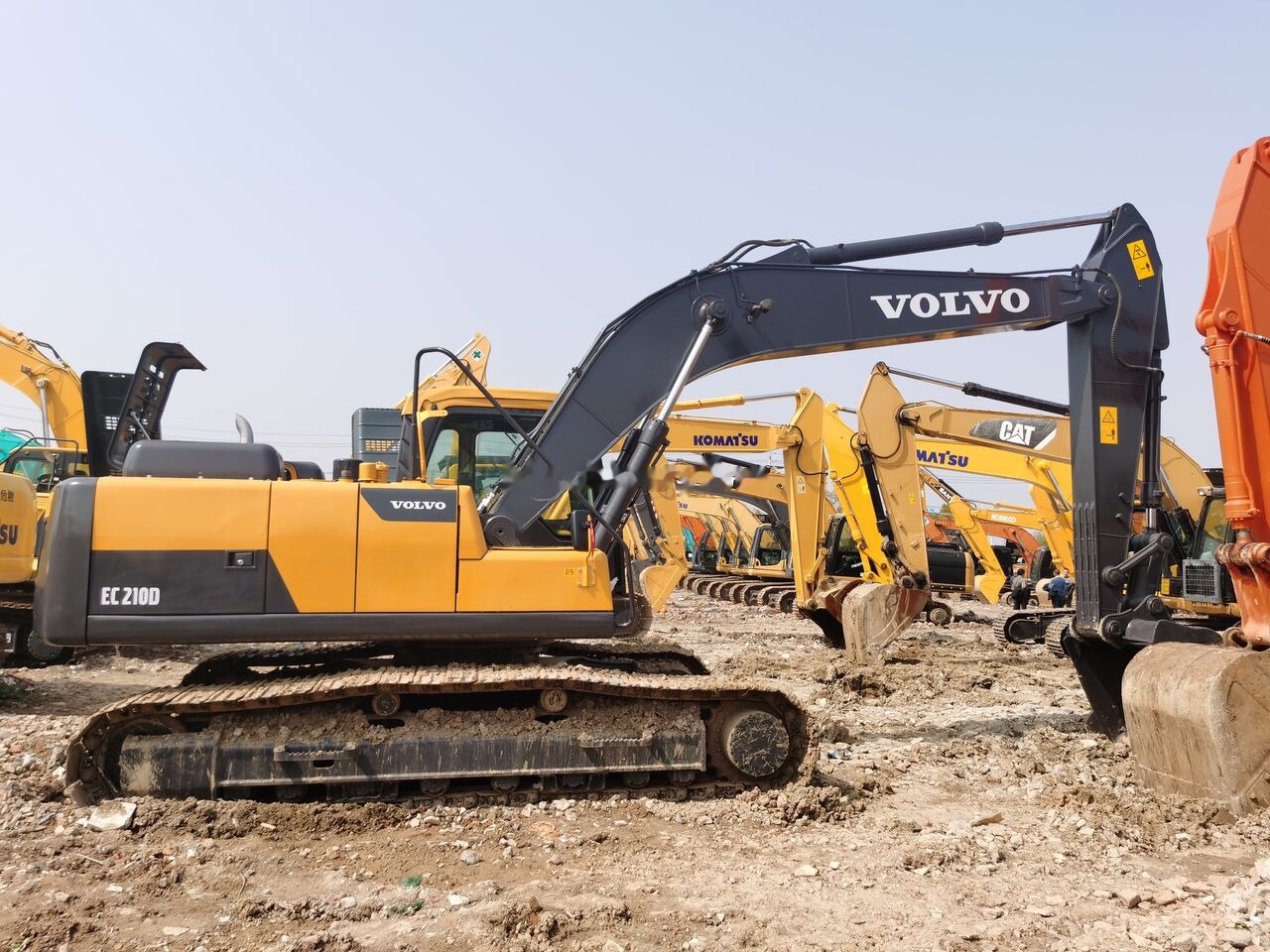 Volvo EC210D - Pásové rýpadlo: obrázek 5 Volvo EC210D - Pásové rýpadlo: obrázek 5