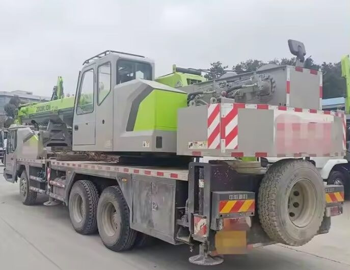 Zoomlion ZTC250-1 - Autojeřáb: obrázek 4 Zoomlion ZTC250-1 - Autojeřáb: obrázek 4