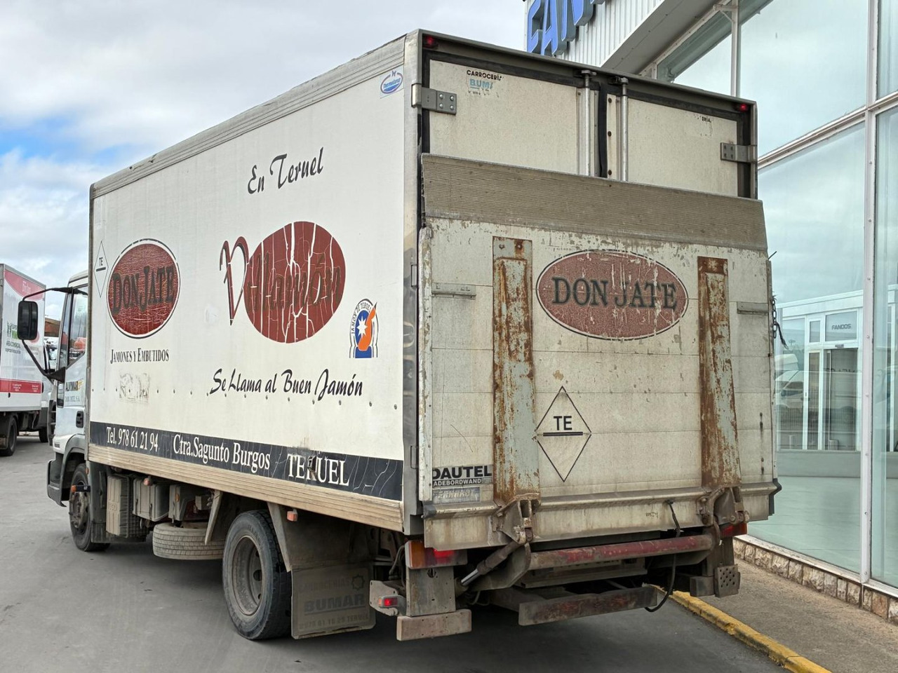 Caja cerrada IVECO Eurocargo ML 100 E18 P - Chladírenský nákladní automobil: obrázek 4 Caja cerrada IVECO Eurocargo ML 100 E18 P - Chladírenský nákladní automobil: obrázek 4