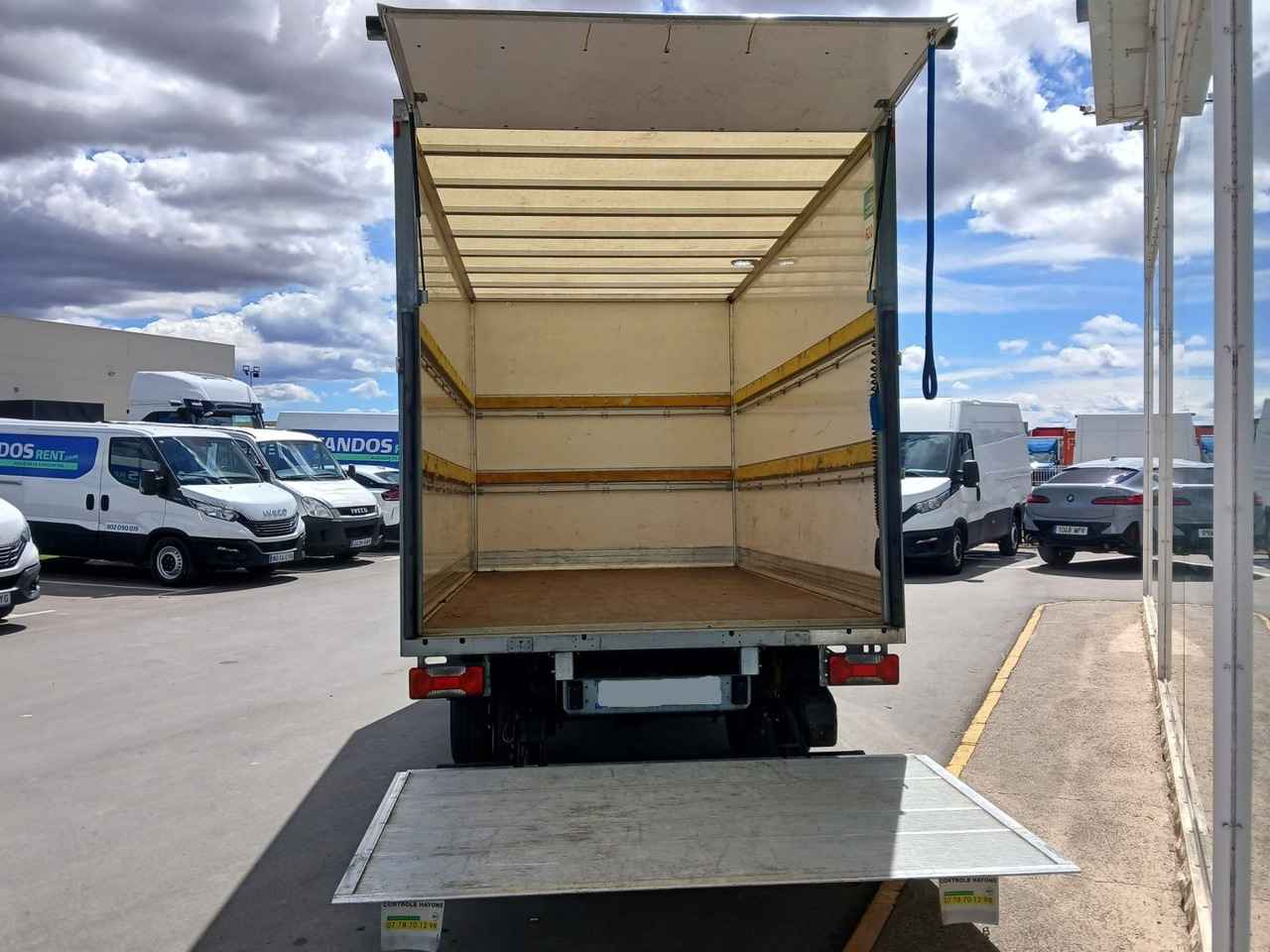 Caja cerrada con plataforma elevadora IVECO 35C16 20m3 - Dodávka skřín: obrázek 5 Caja cerrada con plataforma elevadora IVECO 35C16 20m3 - Dodávka skřín: obrázek 5
