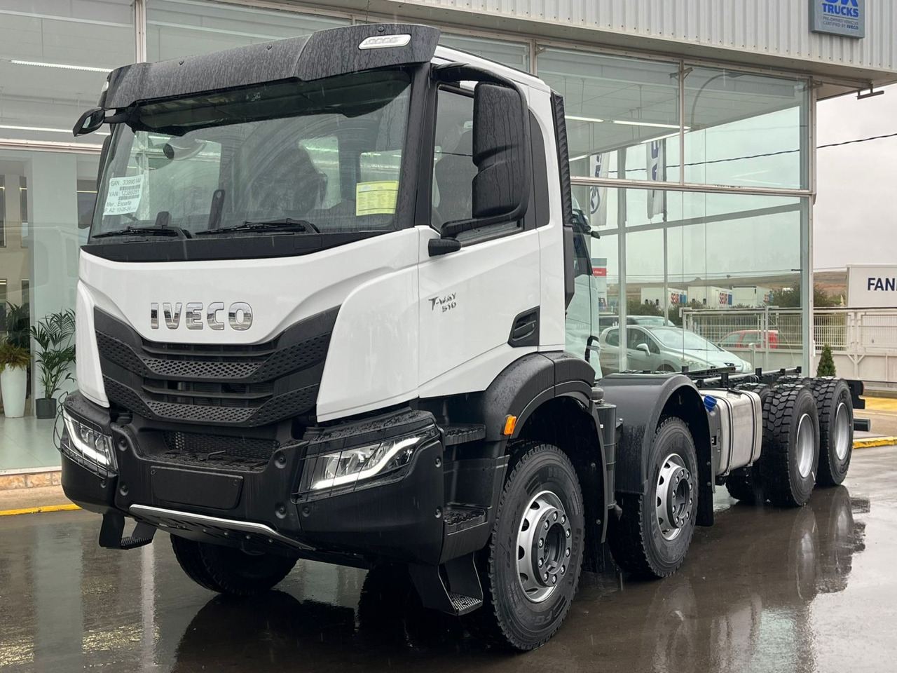 Chasis IVECO T-WAY 510cv 8X4 - Podvozek s kabinou: obrázek 1 Chasis IVECO T-WAY 510cv 8X4 - Podvozek s kabinou: obrázek 1