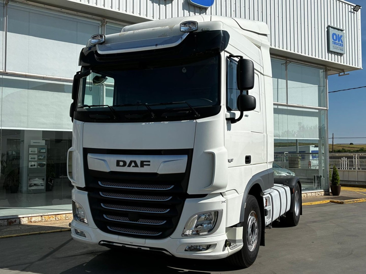 Cabeza Tractora DAF 480 AUTOMATICA CON INTARDER - Tahač: obrázek 1 Cabeza Tractora DAF 480 AUTOMATICA CON INTARDER - Tahač: obrázek 1