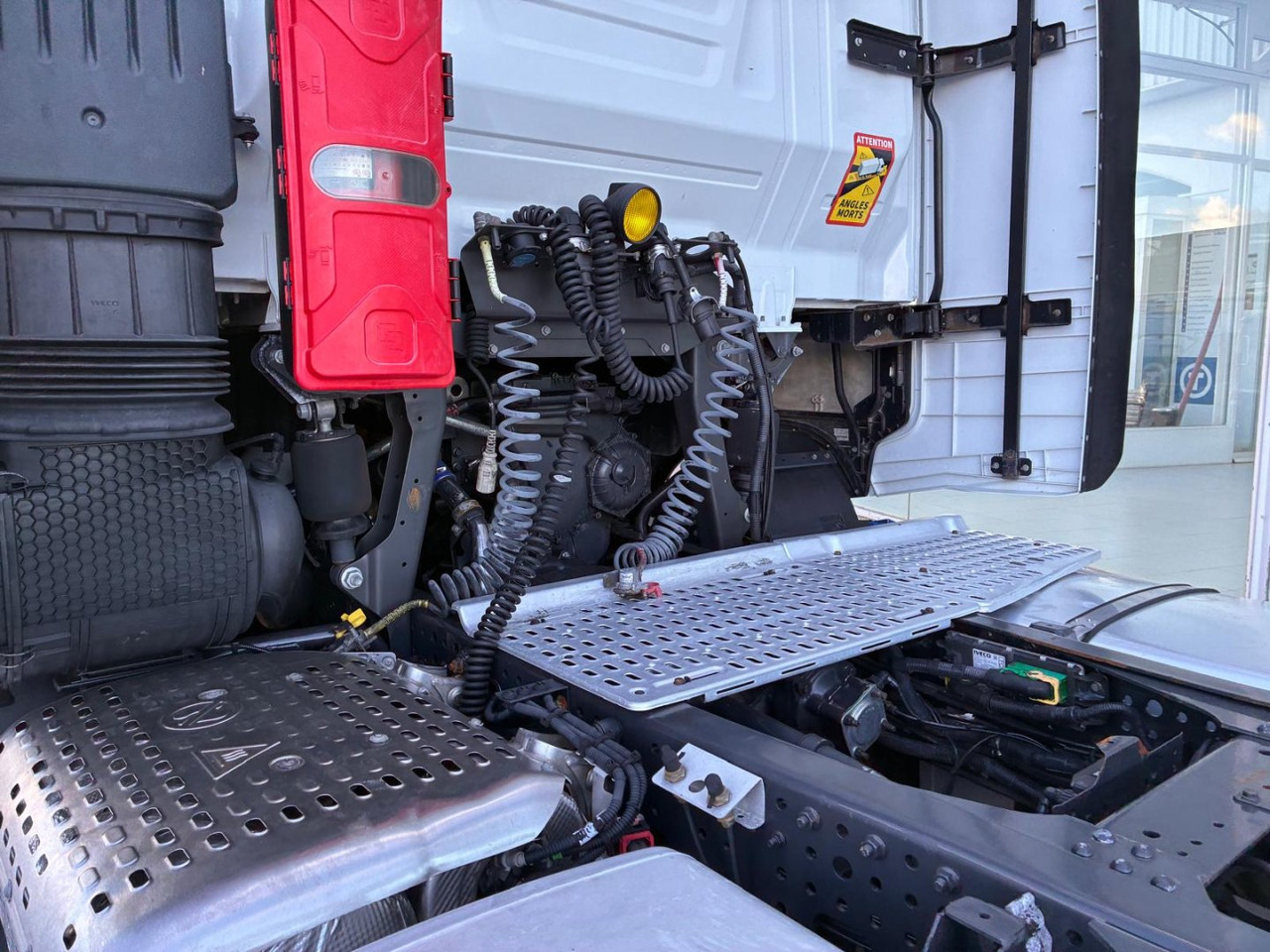 Cabeza Tractora IVECO 460 AUTOMATICO INTARDER ADR - Tahač: obrázek 5 Cabeza Tractora IVECO 460 AUTOMATICO INTARDER ADR - Tahač: obrázek 5