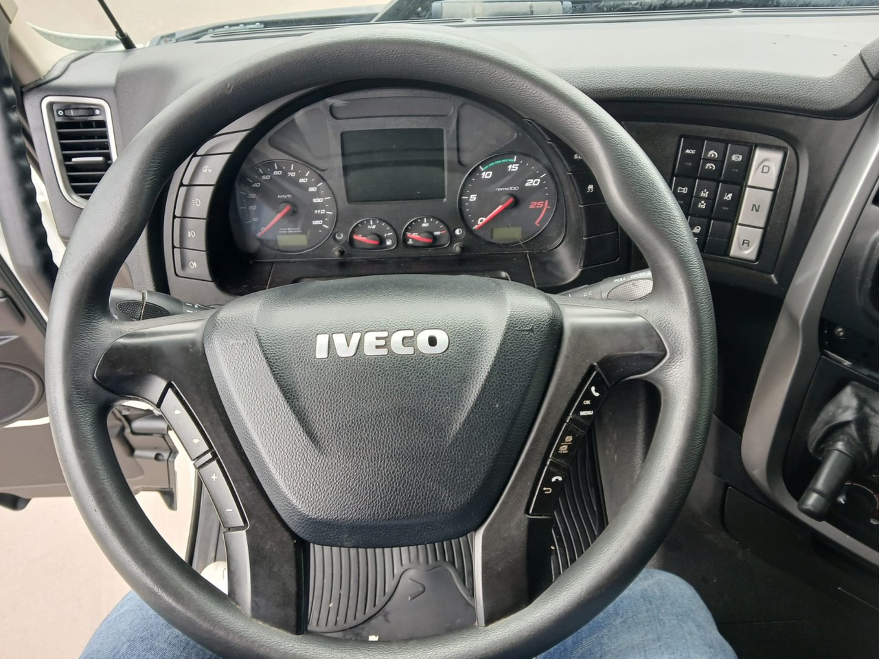 Tahač Cabeza Tractora IVECO 480 AUTOMATICO CON INTARDER: obrázek 9
