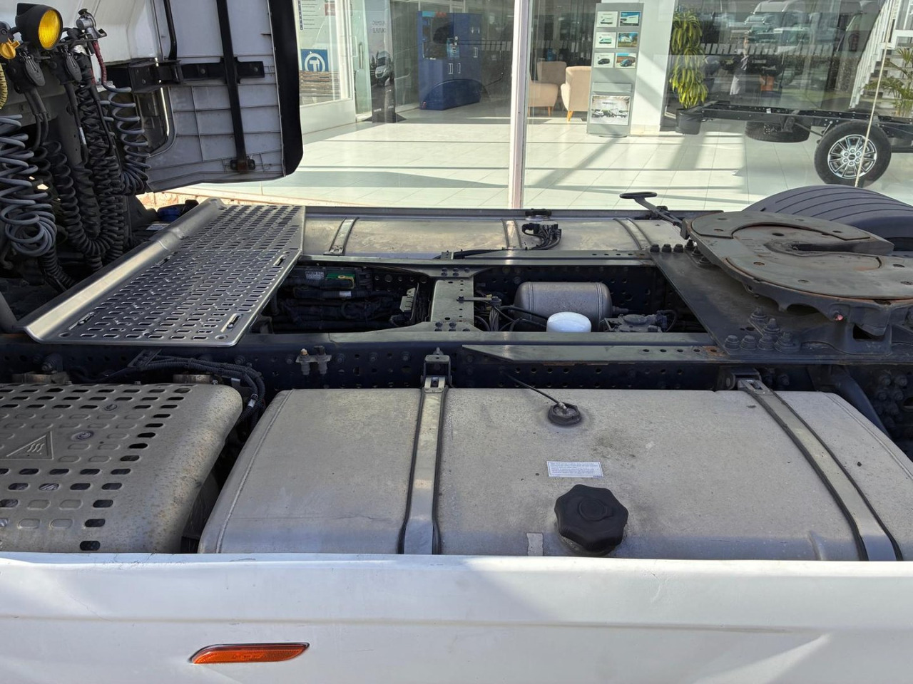 Cabeza Tractora IVECO S-WAY 510 AUTOMATICO CON INTARDER - Tahač: obrázek 5 Cabeza Tractora IVECO S-WAY 510 AUTOMATICO CON INTARDER - Tahač: obrázek 5