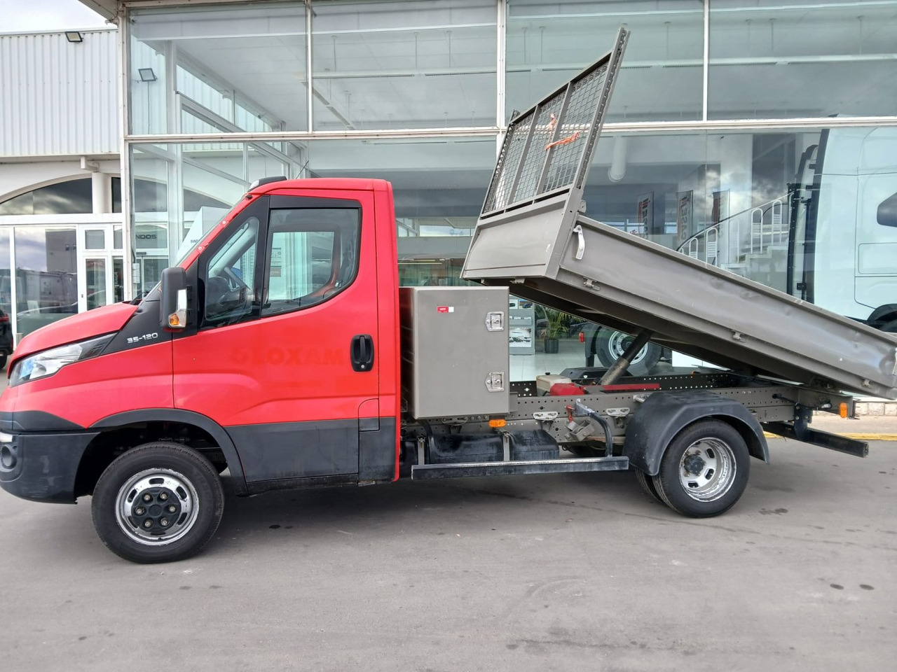 Volquete/Dumper IVECO 35C12 CAJA BASCULANTE - Dodávka sklápěč: obrázek 5 Volquete/Dumper IVECO 35C12 CAJA BASCULANTE - Dodávka sklápěč: obrázek 5