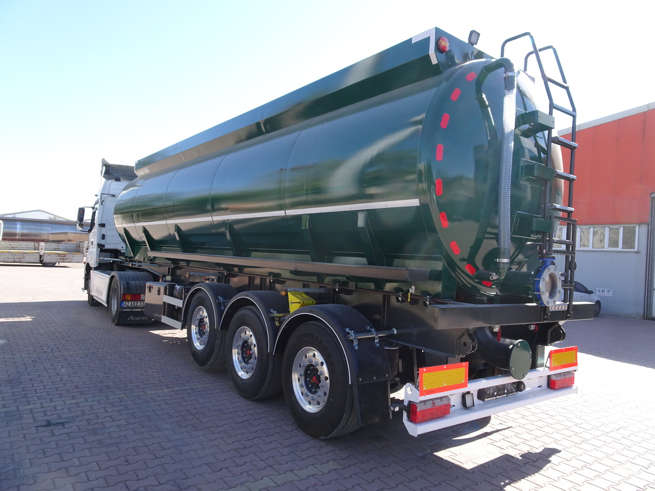 NURSAN Slurry Tanker - Cisternový návěs: obrázek 2 NURSAN Slurry Tanker - Cisternový návěs: obrázek 2