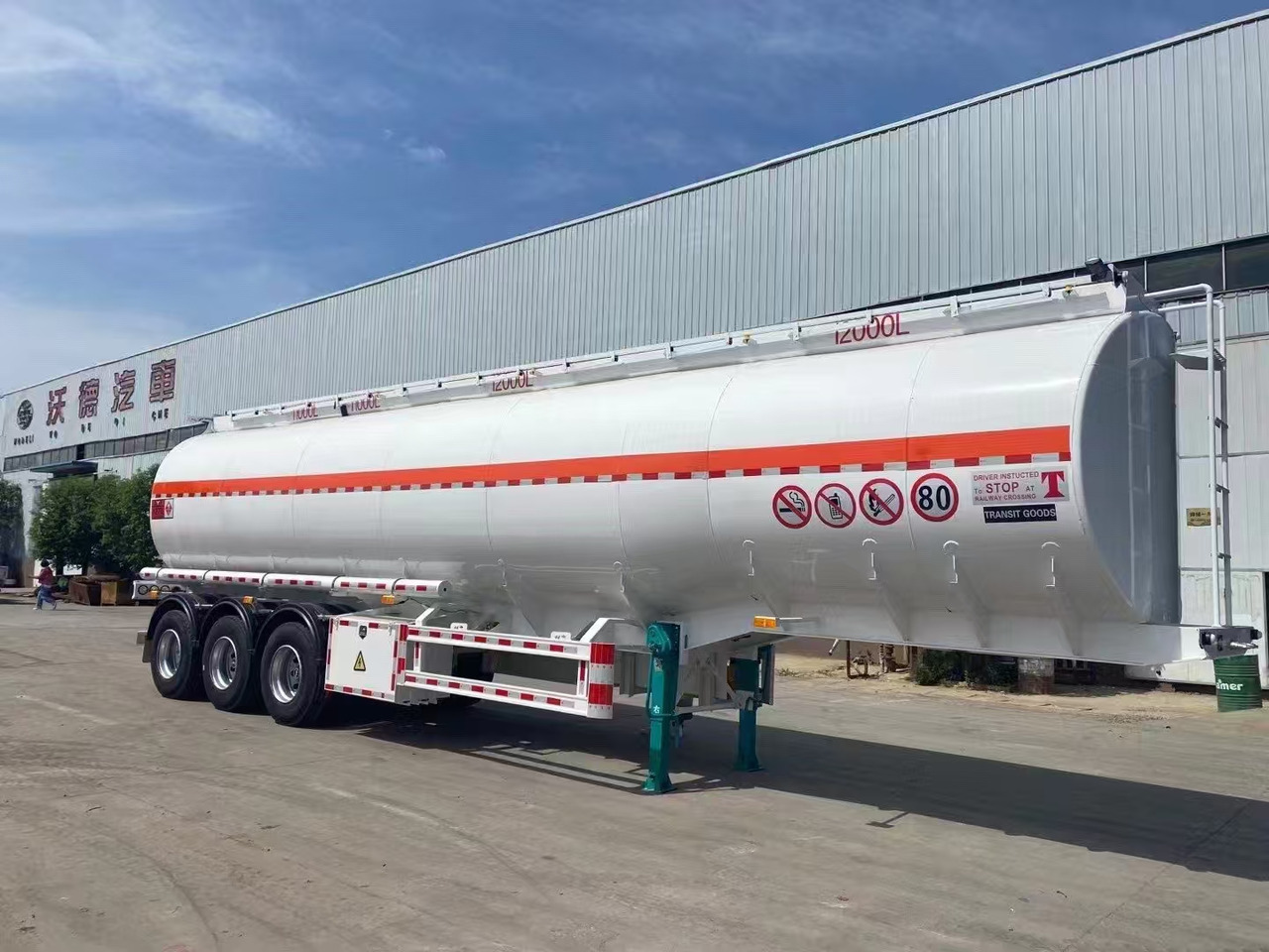 30,000–60,000 Liters Single or Multiple Compartments Customizable tank trailers available - Cisternový návěs: obrázek 4 30,000–60,000 Liters Single or Multiple Compartments Customizable tank trailers available - Cisternový návěs: obrázek 4