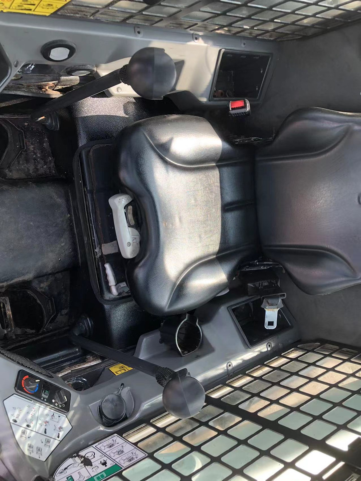 BOBCAT S550 - Smykový nakladač: obrázek 5 BOBCAT S550 - Smykový nakladač: obrázek 5