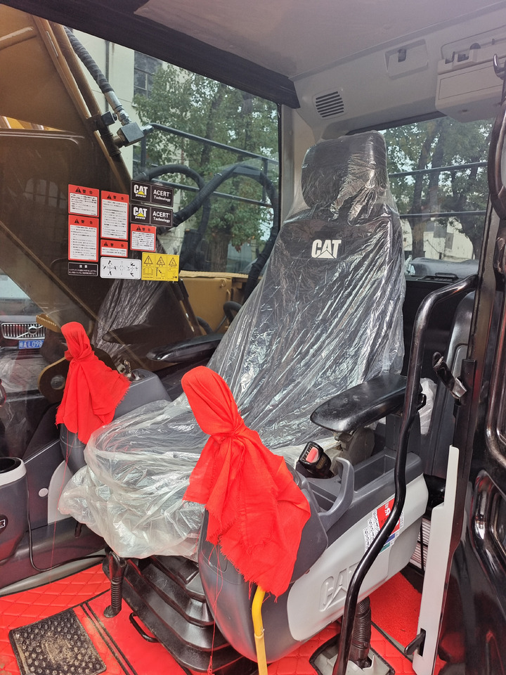 CAT 320D2L WITH 3 CAMERAS - Pásové rýpadlo: obrázek 5 CAT 320D2L WITH 3 CAMERAS - Pásové rýpadlo: obrázek 5