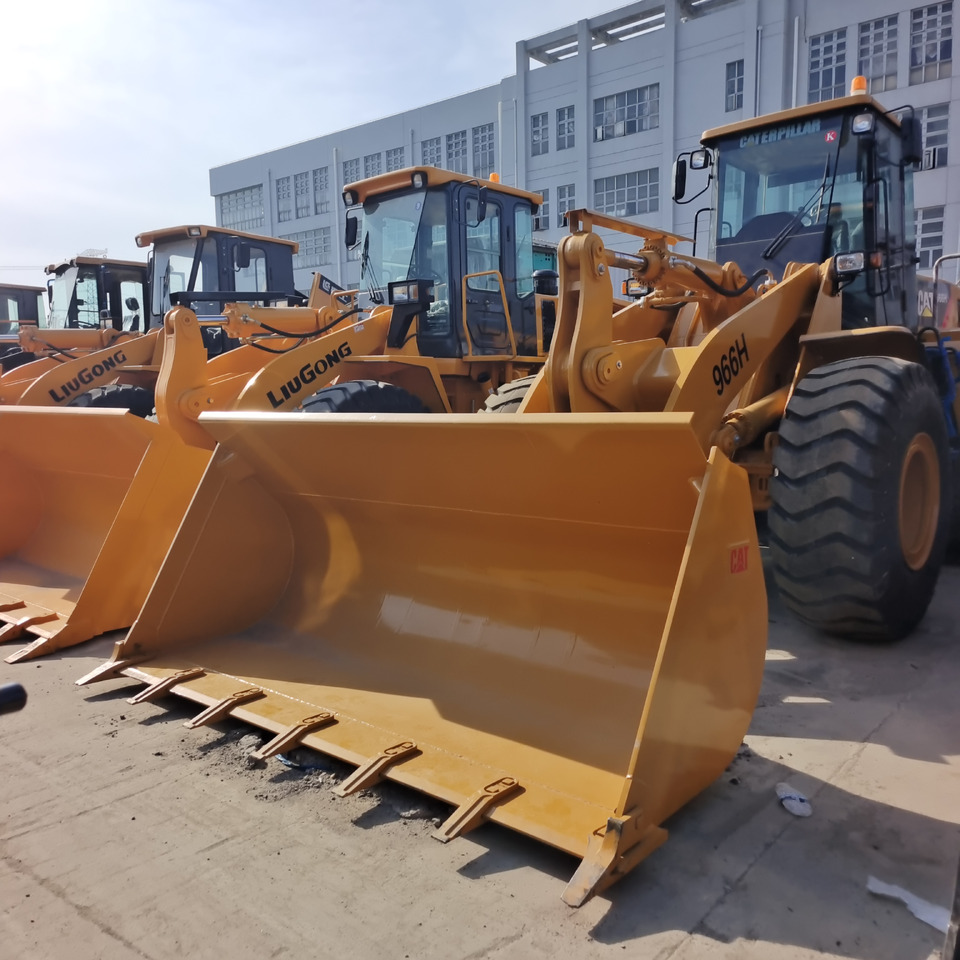 CAT 966H - Kolový nakladač: obrázek 1 CAT 966H - Kolový nakladač: obrázek 1