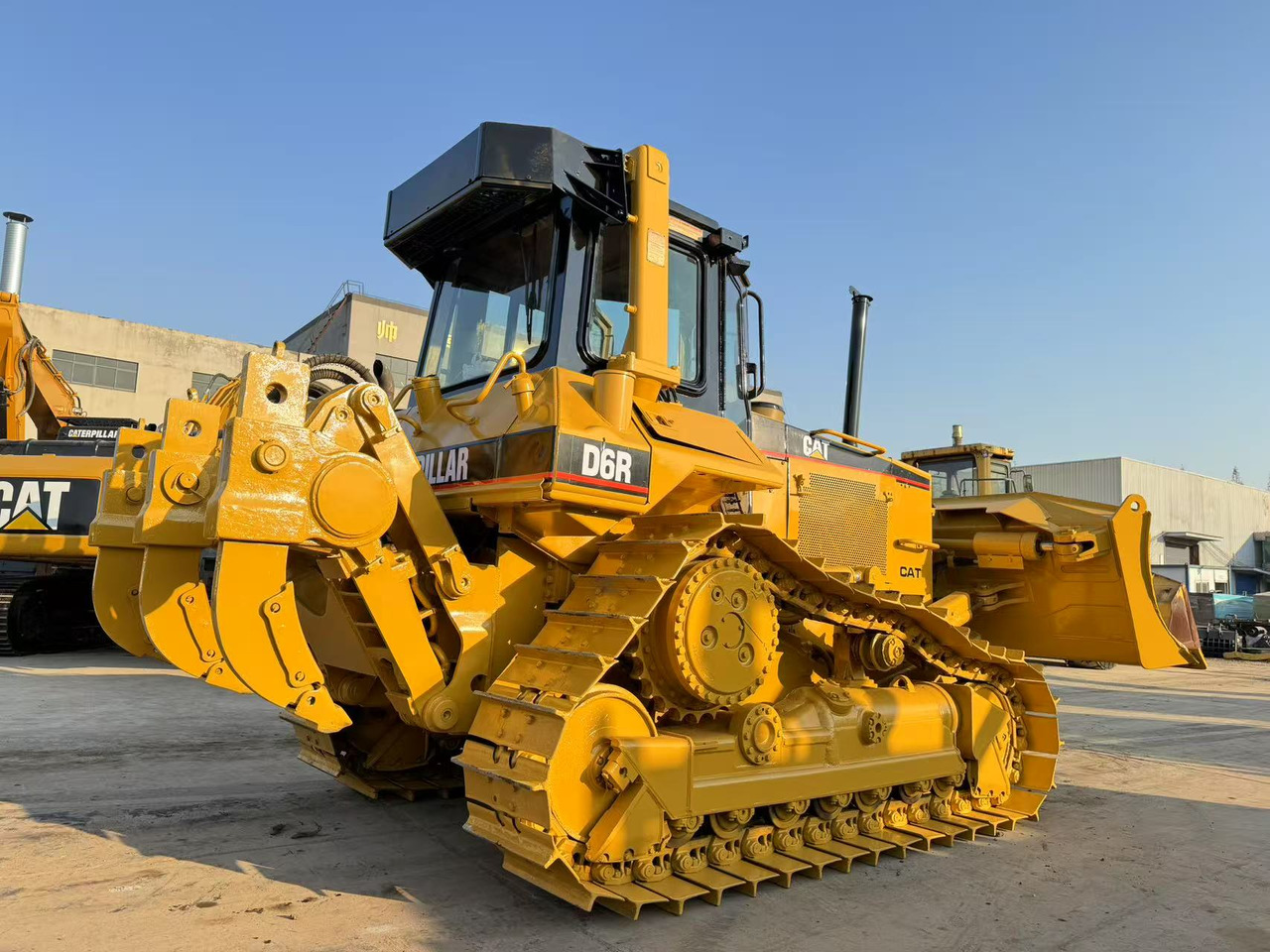 CAT D6R - Buldozer: obrázek 5 CAT D6R - Buldozer: obrázek 5