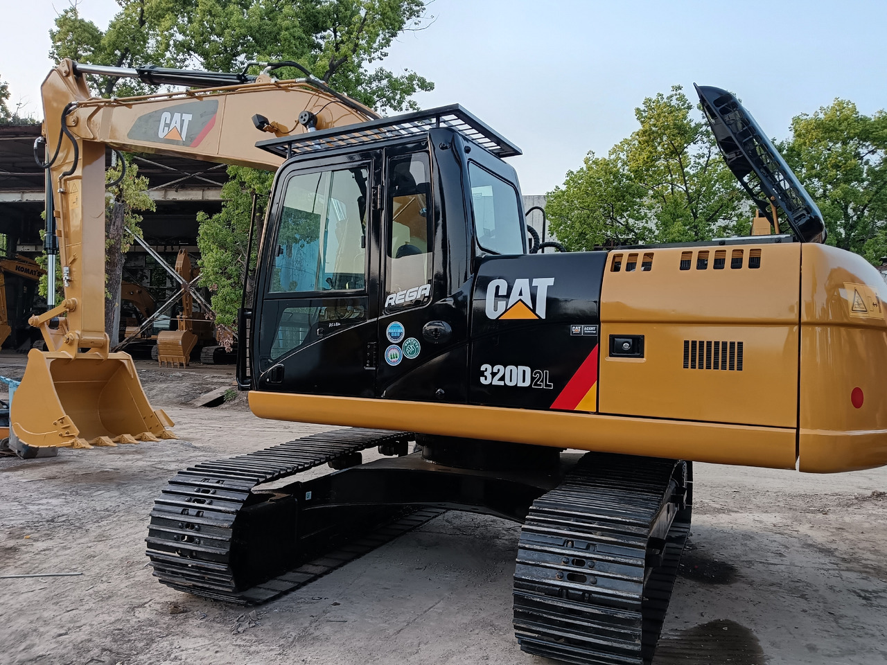 CATERPILLAR 320D CAT 320D2 L - Pásové rýpadlo: obrázek 1 CATERPILLAR 320D CAT 320D2 L - Pásové rýpadlo: obrázek 1
