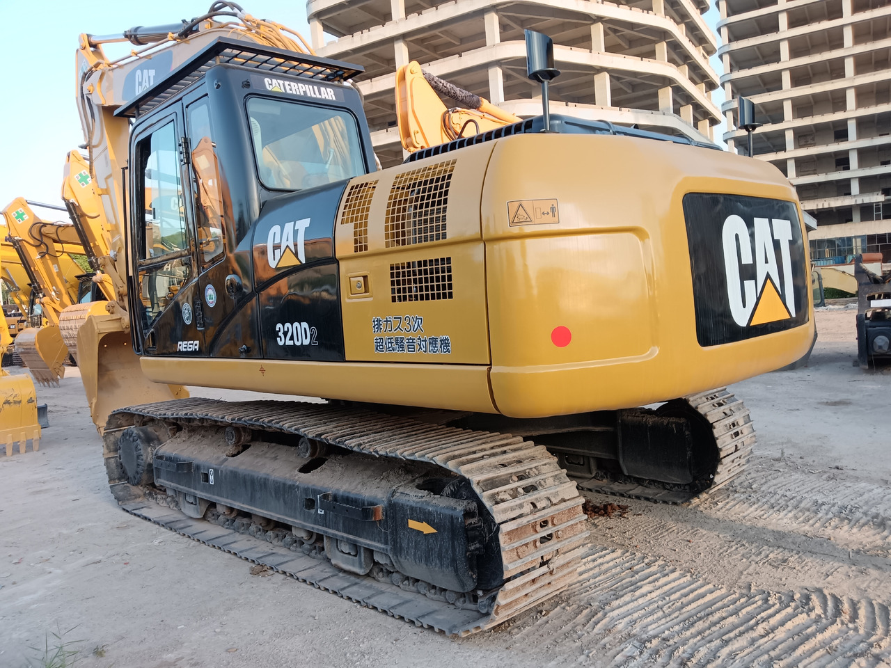 CATERPILLAR 320D CAT 320D2L - Pásové rýpadlo: obrázek 1 CATERPILLAR 320D CAT 320D2L - Pásové rýpadlo: obrázek 1