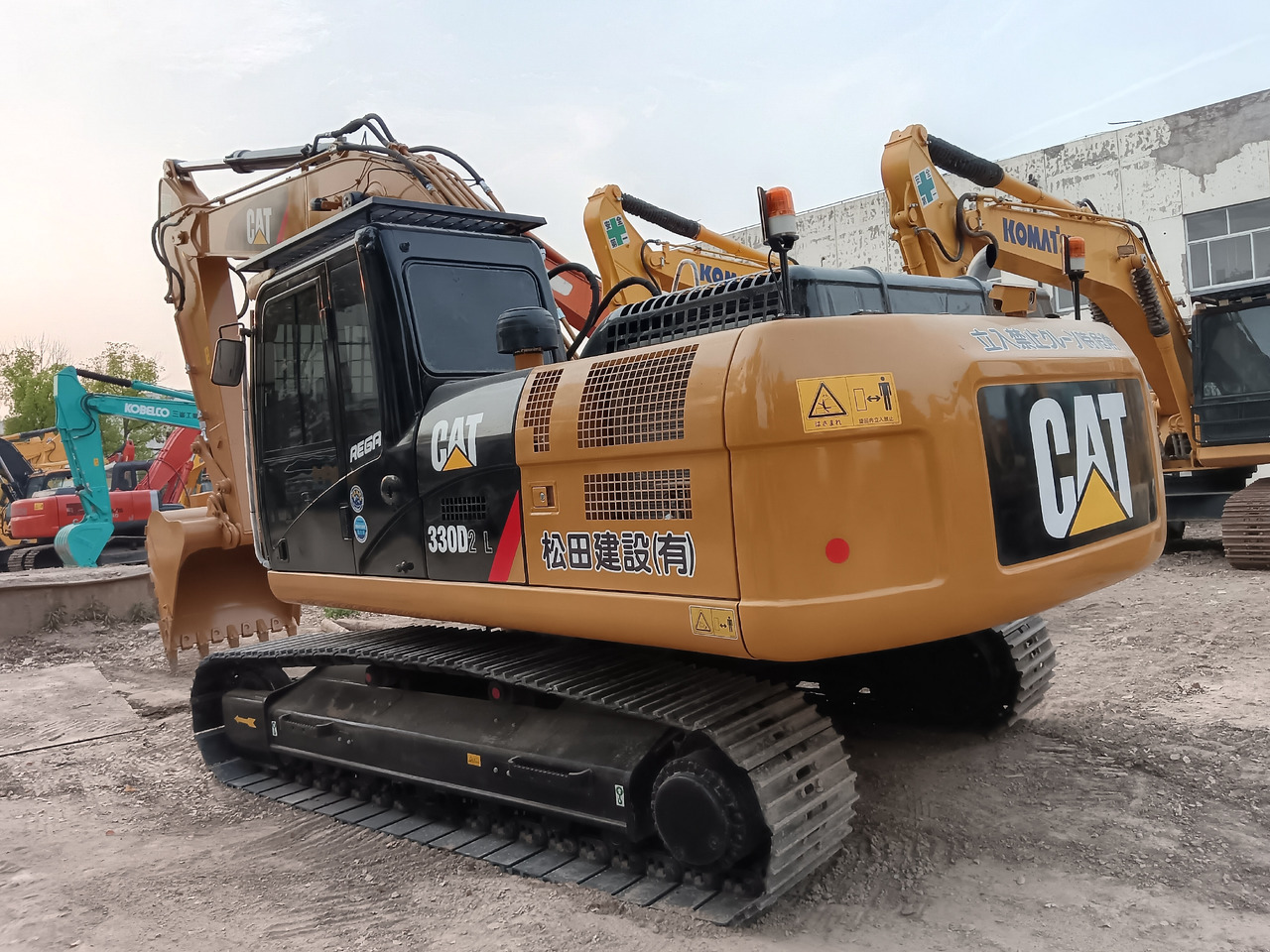 Pásové rýpadlo CATERPILLAR 330D 2 L CAT 330D2 L 336D 330GC: obrázek 1