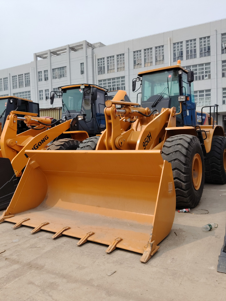 CATERPILLAR 950H CAT - Kolový nakladač: obrázek 4 CATERPILLAR 950H CAT - Kolový nakladač: obrázek 4
