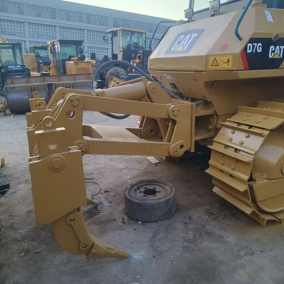 CATERPILLAR D7G - Buldozer: obrázek 3 CATERPILLAR D7G - Buldozer: obrázek 3