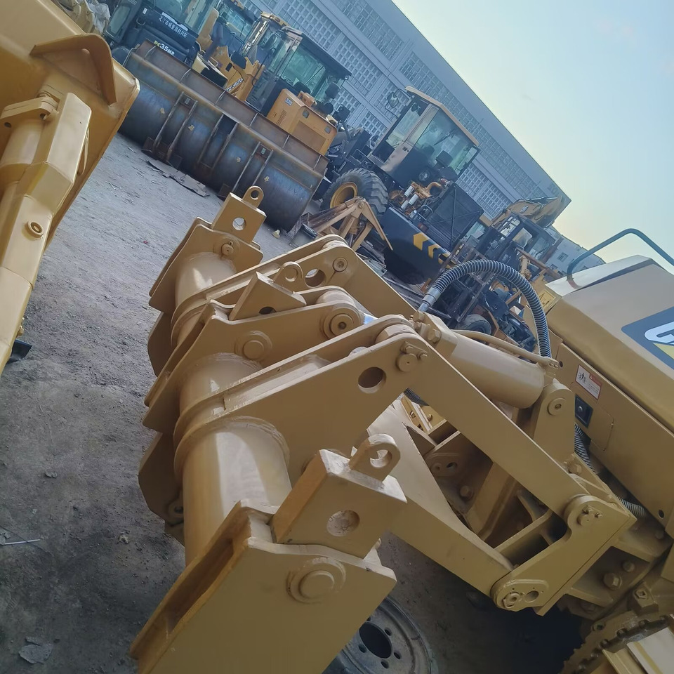 CATERPILLAR D7G - Buldozer: obrázek 4 CATERPILLAR D7G - Buldozer: obrázek 4