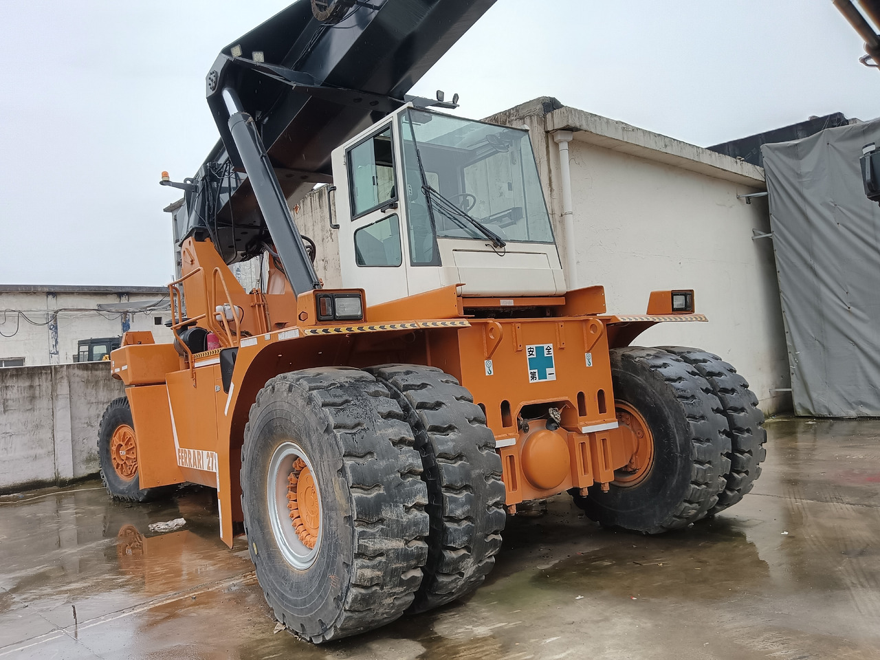 CVS FERRARRI 278 Ferrarri F278.6 - Reach stacker: obrázek 2 CVS FERRARRI 278 Ferrarri F278.6 - Reach stacker: obrázek 2