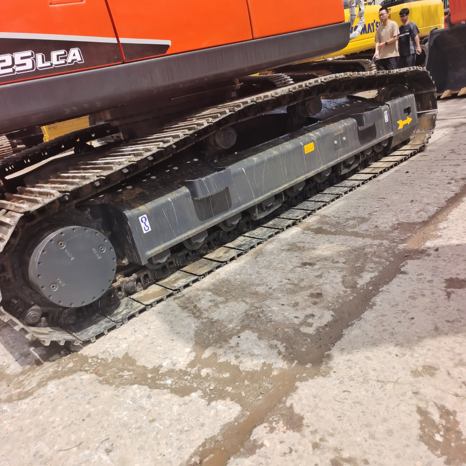 DOOSAN DX225LCA CHINA BIGGEST SUPPLIER - Pásové rýpadlo: obrázek 2 DOOSAN DX225LCA CHINA BIGGEST SUPPLIER - Pásové rýpadlo: obrázek 2