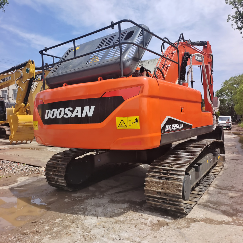 DOOSAN DX225LCA DX 225 LCA DX300 DX340 - Pásové rýpadlo: obrázek 4 DOOSAN DX225LCA DX 225 LCA DX300 DX340 - Pásové rýpadlo: obrázek 4