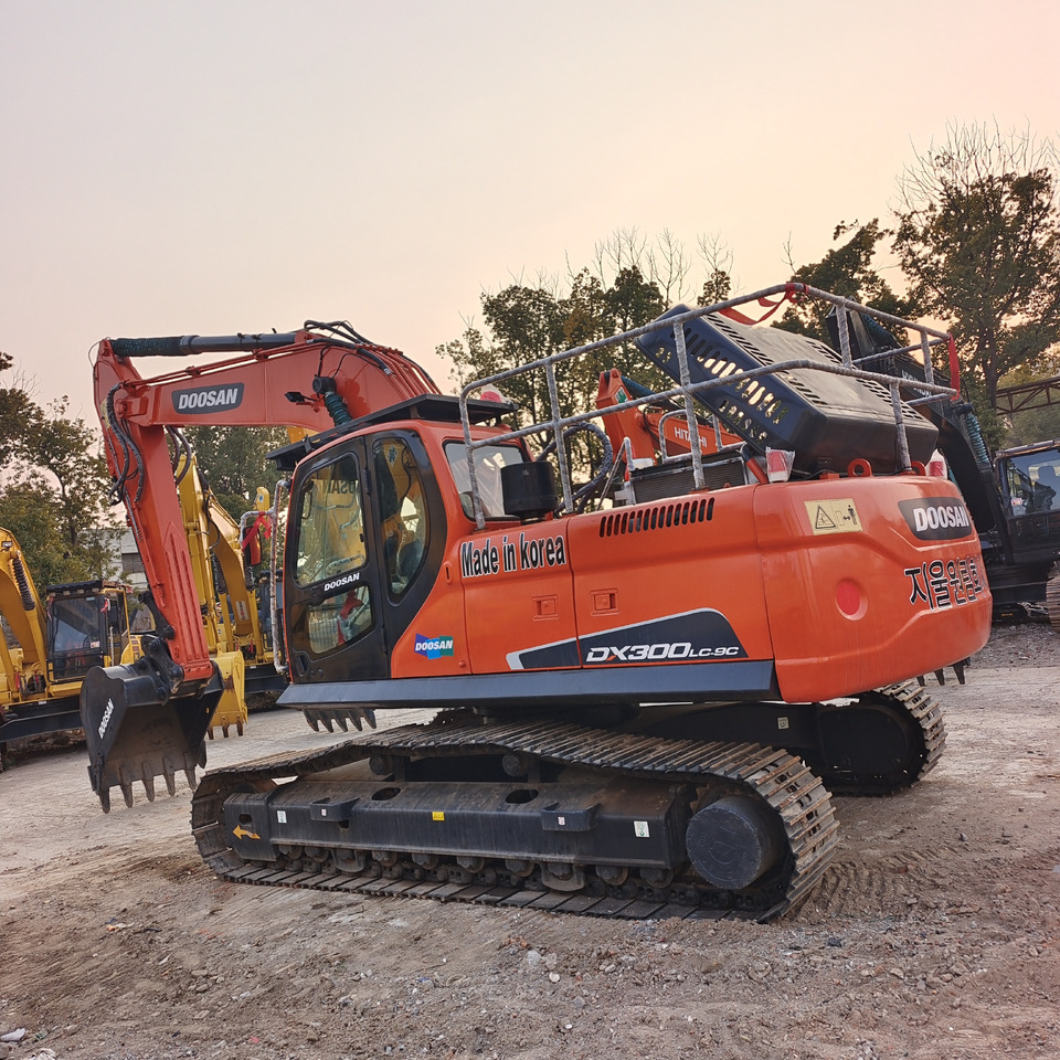 DOOSAN DX300LC-9C DX300 LC - 9C DX 300 LCA DX340 DX225 - Pásové rýpadlo: obrázek 1 DOOSAN DX300LC-9C DX300 LC - 9C DX 300 LCA DX340 DX225 - Pásové rýpadlo: obrázek 1