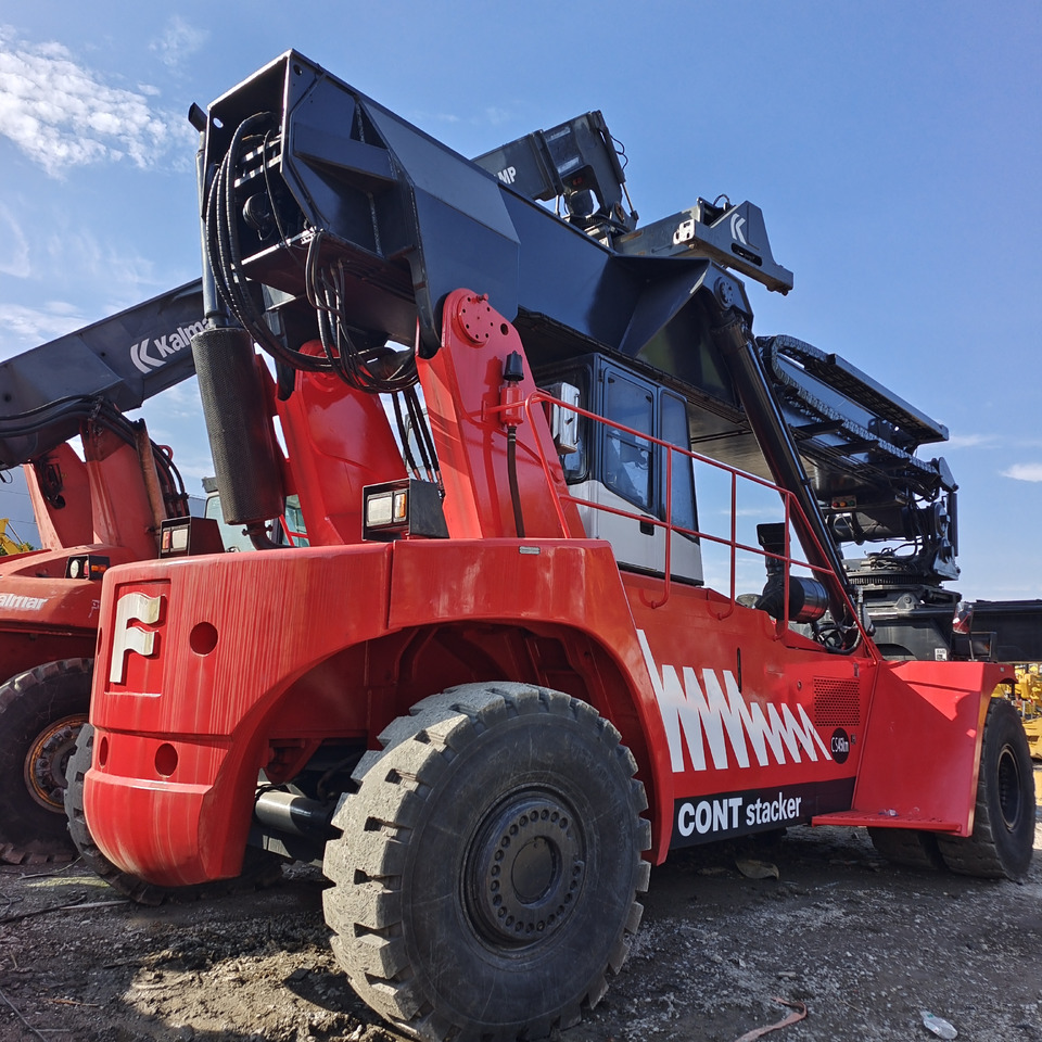 FANTUZZI CS 45 KMHD 45 TON CONTAINER REACH CRANE - Reach stacker: obrázek 1 FANTUZZI CS 45 KMHD 45 TON CONTAINER REACH CRANE - Reach stacker: obrázek 1