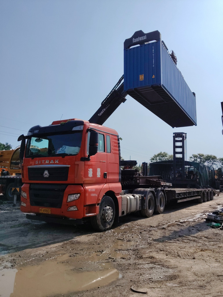FANTUZZI CS45KM 45 TON - Reach stacker: obrázek 2 FANTUZZI CS45KM 45 TON - Reach stacker: obrázek 2