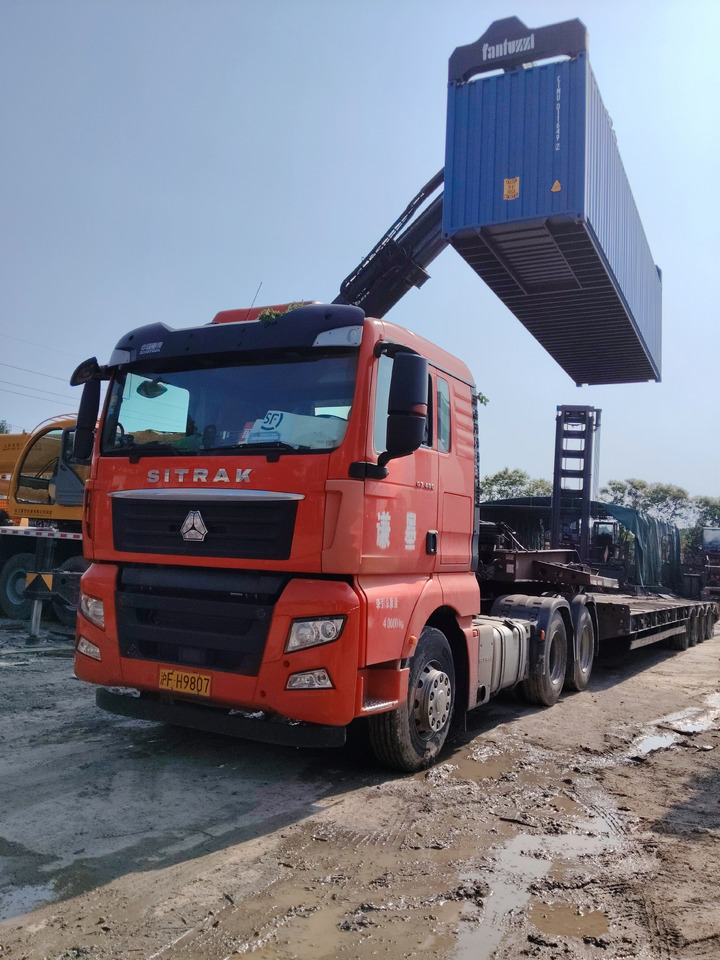 FANTUZZI CS45KM 45 TON REACH STACKER - Reach stacker: obrázek 2 FANTUZZI CS45KM 45 TON REACH STACKER - Reach stacker: obrázek 2