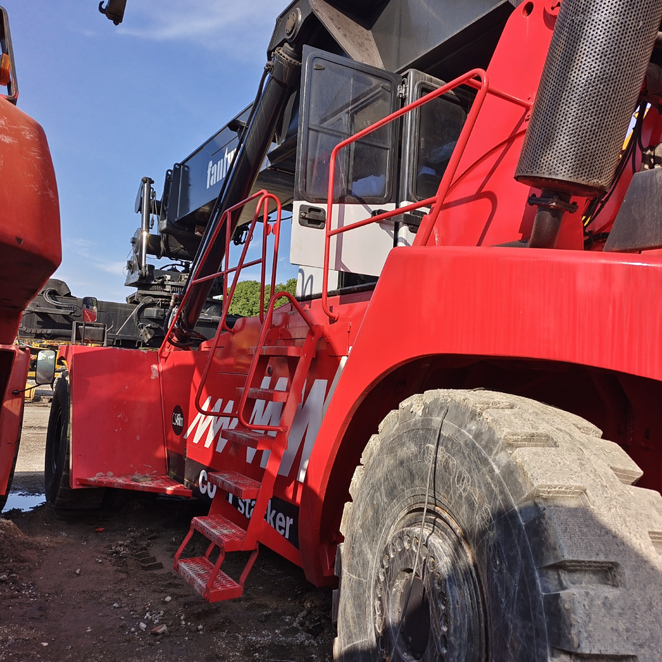 FANTUZZI CS45KMHD 45 TON REACH STACKER - Reach stacker: obrázek 2 FANTUZZI CS45KMHD 45 TON REACH STACKER - Reach stacker: obrázek 2