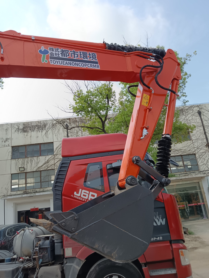 HITACHI ZX 70 - Mini rýpadlo: obrázek 4 HITACHI ZX 70 - Mini rýpadlo: obrázek 4