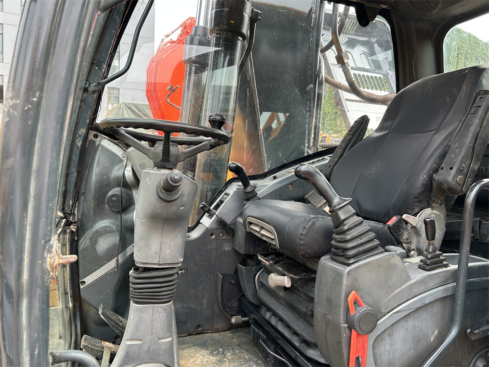 Kolesové rýpadlo HYUNDAI 210W-9 210W - 9T 9S: obrázek 7
