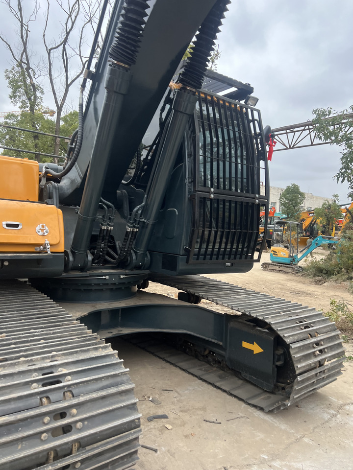 HYUNDAI HX220HD BROADEN TRACK SHOES - Pásové rýpadlo: obrázek 5 HYUNDAI HX220HD BROADEN TRACK SHOES - Pásové rýpadlo: obrázek 5