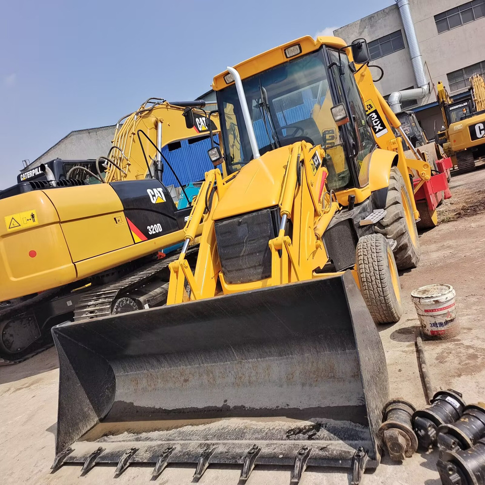 JCB 3CX MADE IN UK Jcb 3 CX 4 CX - Rýpadlo-nakladač: obrázek 4 JCB 3CX MADE IN UK Jcb 3 CX 4 CX - Rýpadlo-nakladač: obrázek 4