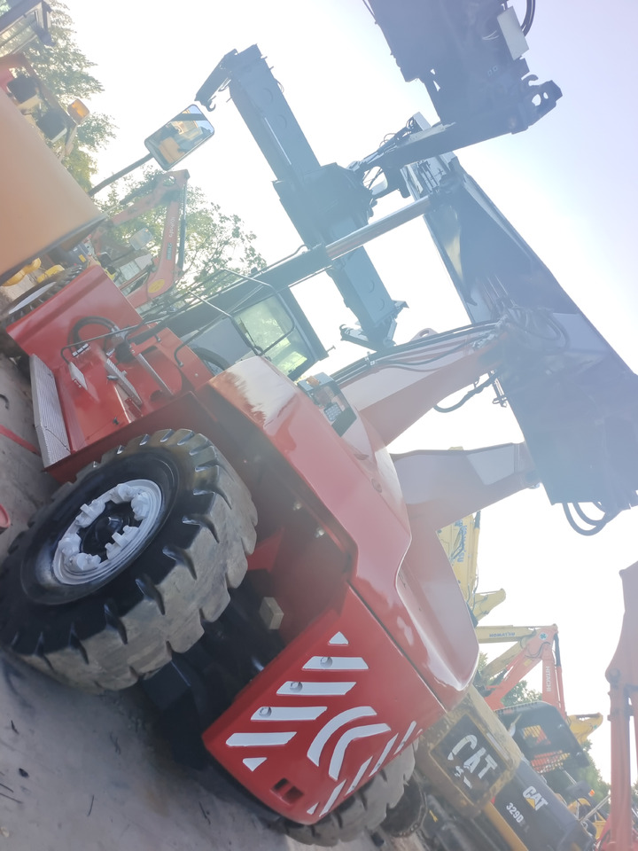 KALMAR DRF 450 45 TON REACH STACKER - Reach stacker: obrázek 5 KALMAR DRF 450 45 TON REACH STACKER - Reach stacker: obrázek 5