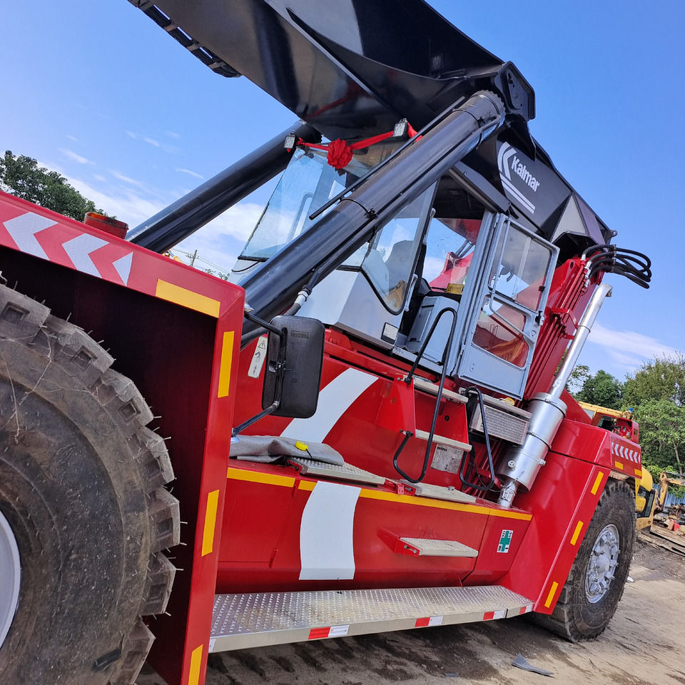 KALMAR DRF450 45 TON REACH STACKER DRT450 DRU450 DRD 450 - Reach stacker: obrázek 3 KALMAR DRF450 45 TON REACH STACKER DRT450 DRU450 DRD 450 - Reach stacker: obrázek 3