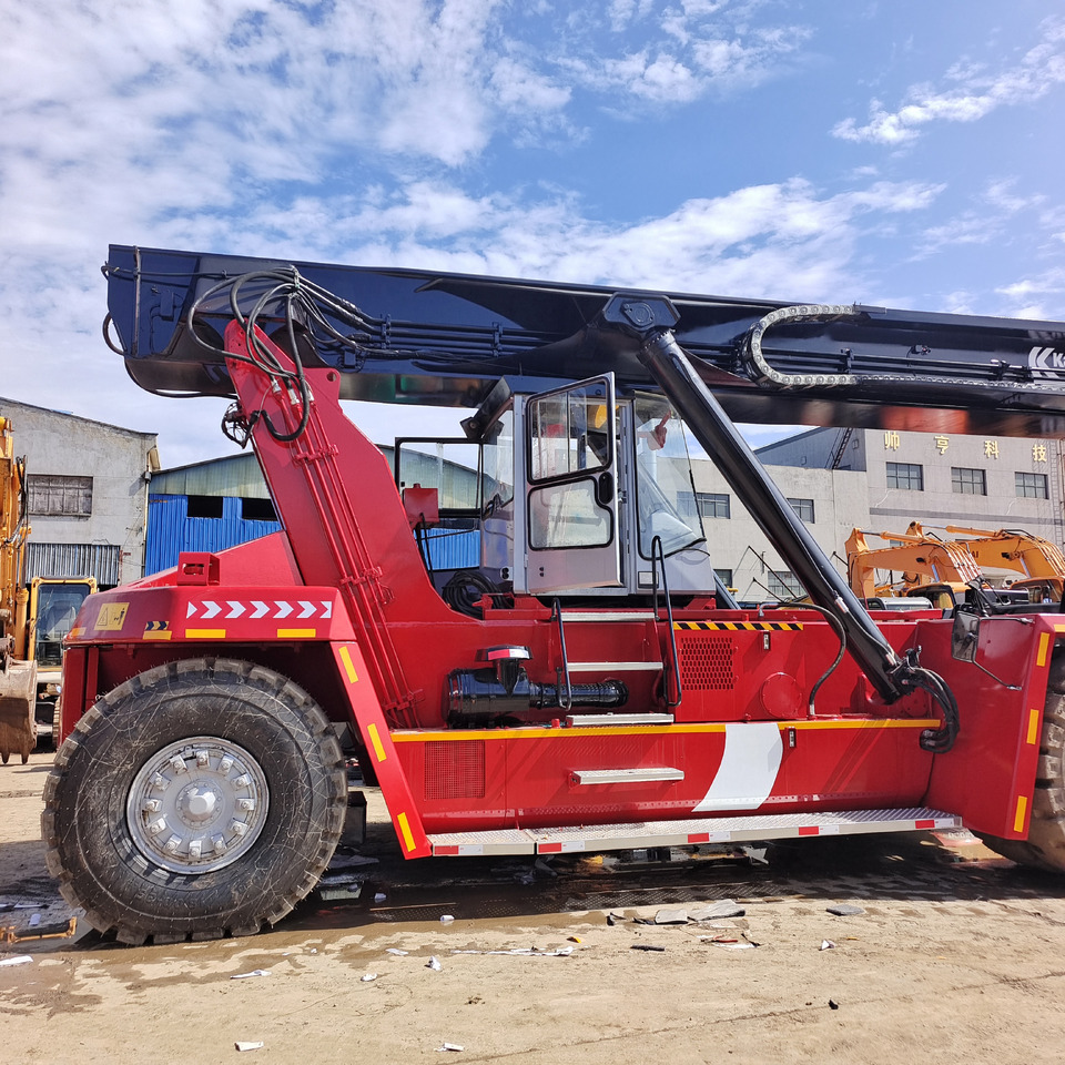 KALMAR DRF450 DRF 450 - Reach stacker: obrázek 1 KALMAR DRF450 DRF 450 - Reach stacker: obrázek 1