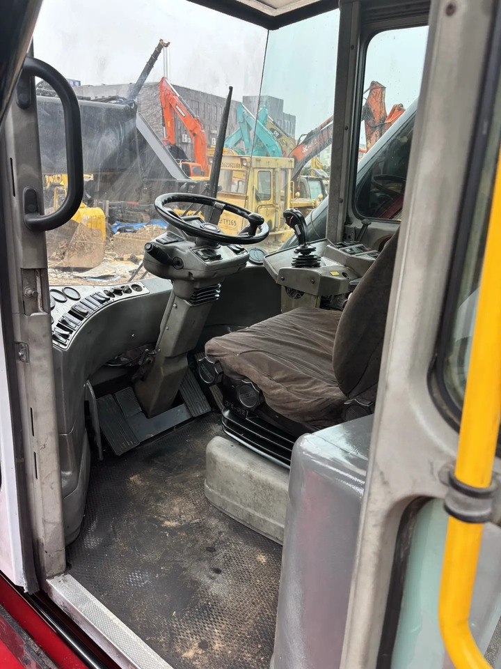 KALMAR DRS4527-S5 DRF450 DRD450 DRT450 - Kontejnerový manipulátor: obrázek 5 KALMAR DRS4527-S5 DRF450 DRD450 DRT450 - Kontejnerový manipulátor: obrázek 5