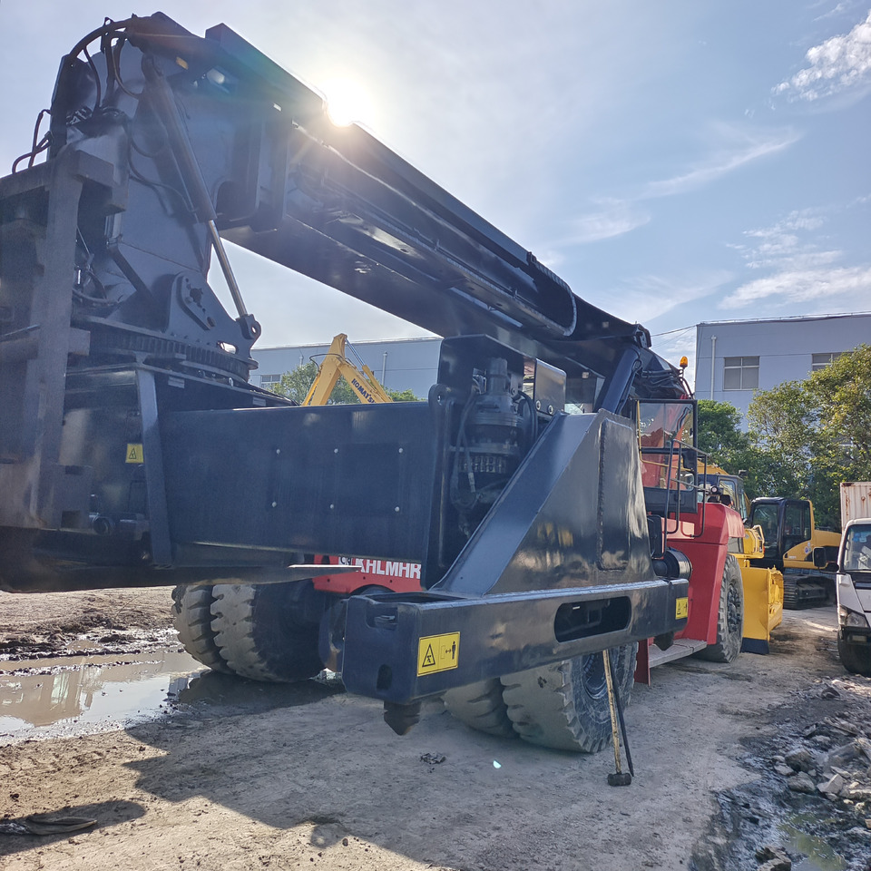 KALMAR DRT450 45 TON REACH STACKER DRF450 DRU DRD 450 - Reach stacker: obrázek 4 KALMAR DRT450 45 TON REACH STACKER DRF450 DRU DRD 450 - Reach stacker: obrázek 4