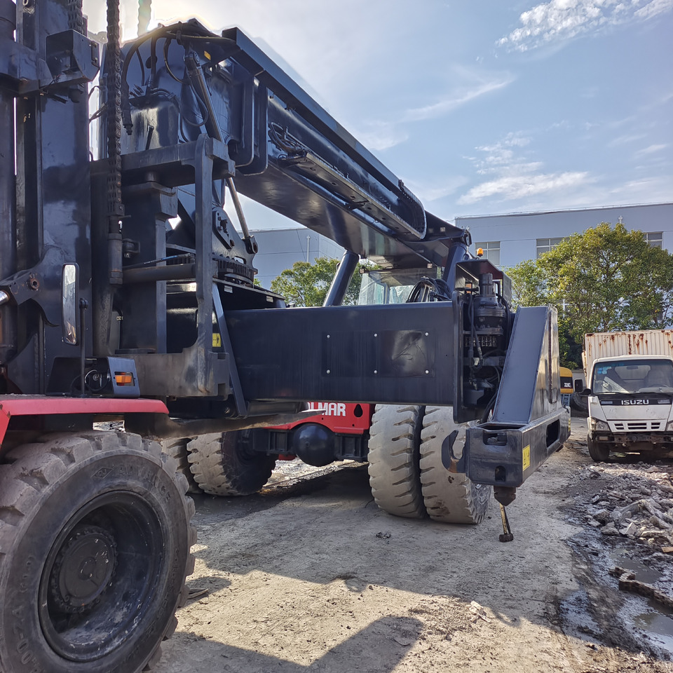 KALMAR DRT450 DRT DRD DRU 450 45 TON - Reach stacker: obrázek 5 KALMAR DRT450 DRT DRD DRU 450 45 TON - Reach stacker: obrázek 5