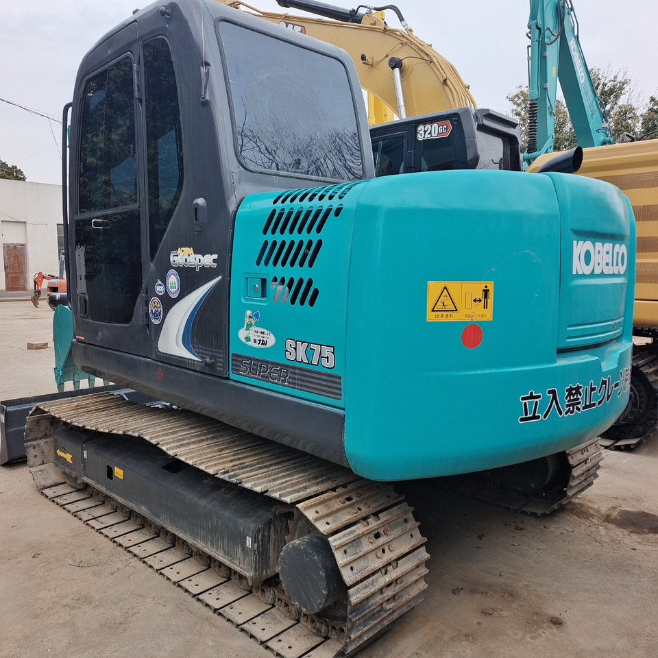 KOBELCO SK75 - Mini rýpadlo: obrázek 1 KOBELCO SK75 - Mini rýpadlo: obrázek 1