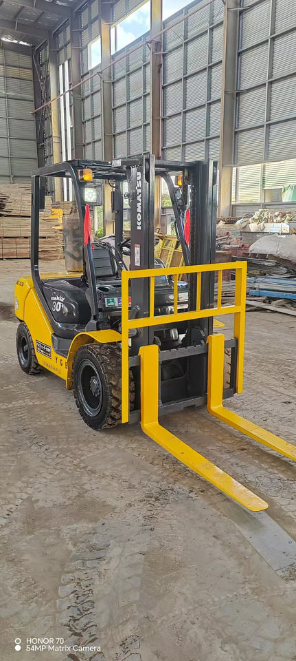 KOMATSU FD 30 - Dieselový vysokozdvižný vozík: obrázek 4 KOMATSU FD 30 - Dieselový vysokozdvižný vozík: obrázek 4