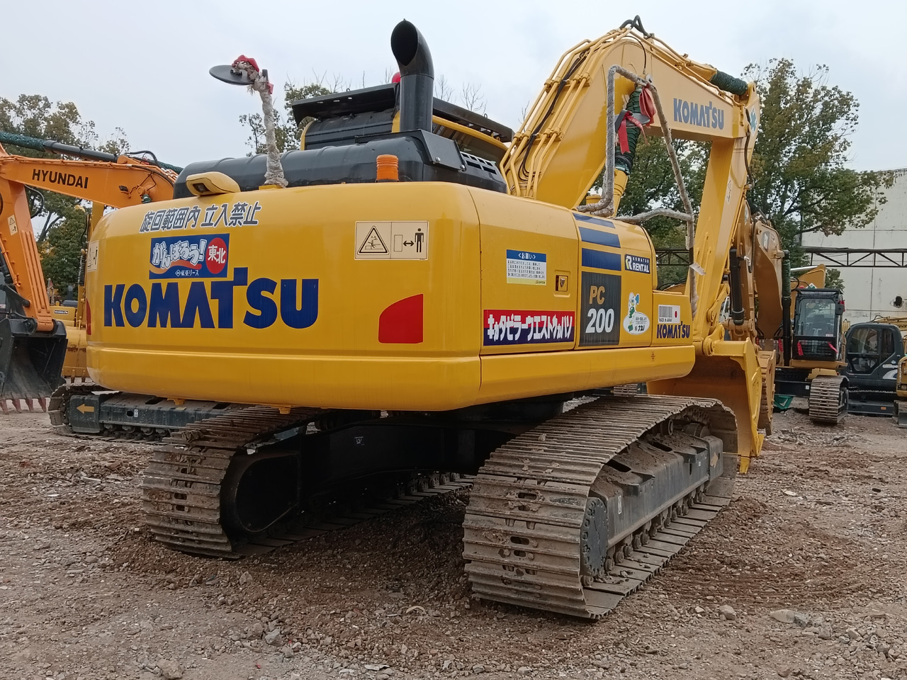 KOMATSU PC200-8 - Pásové rýpadlo: obrázek 4 KOMATSU PC200-8 - Pásové rýpadlo: obrázek 4
